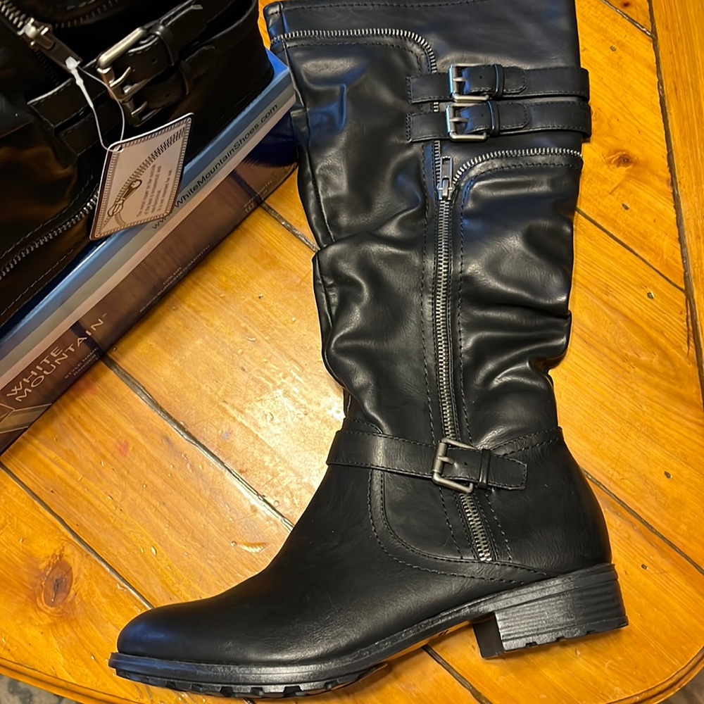 New never worn - White Mountain - Black inside zip boots - Size 10M -